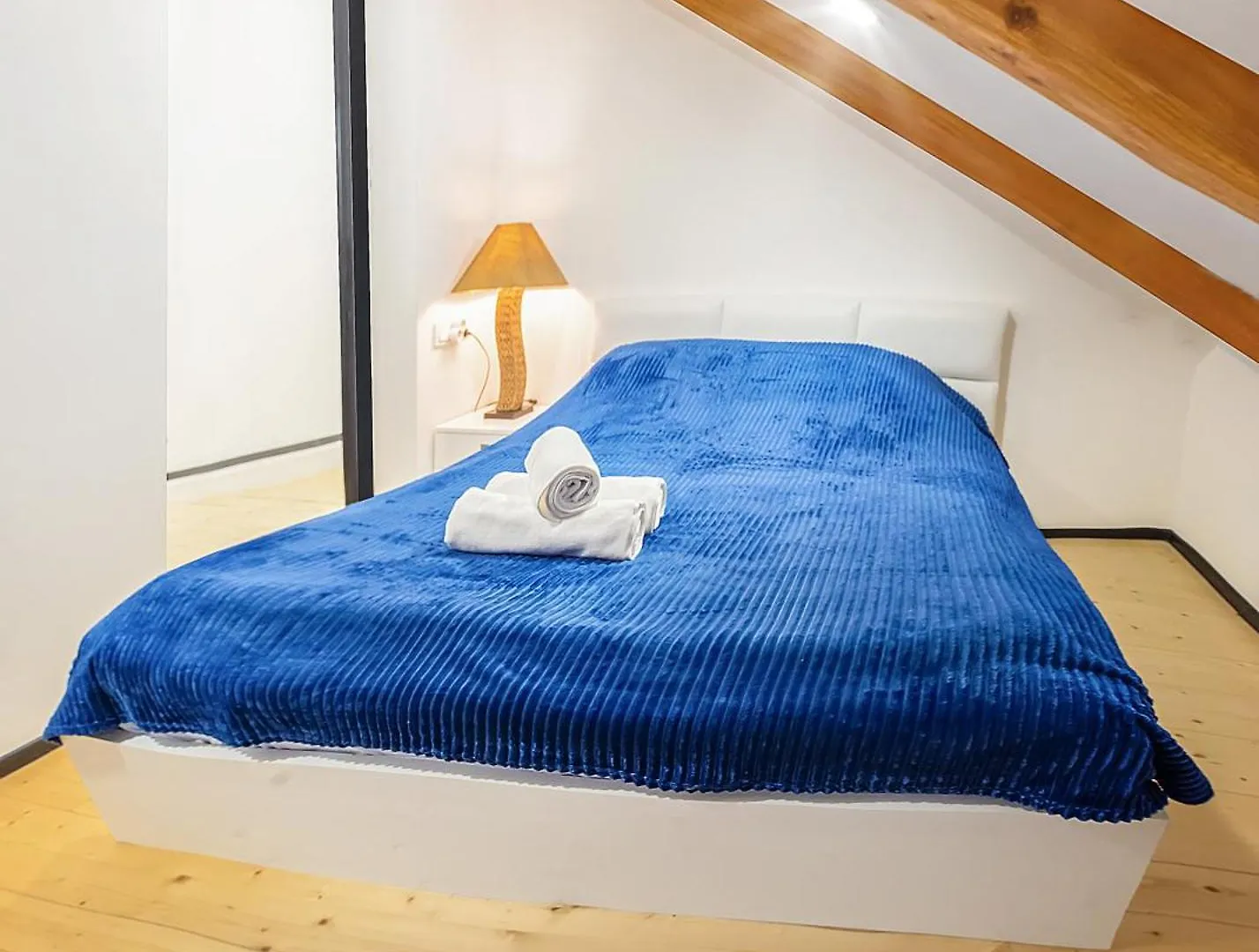 Hb Apartments Aghmashenebeli Тбилиси 0*,
